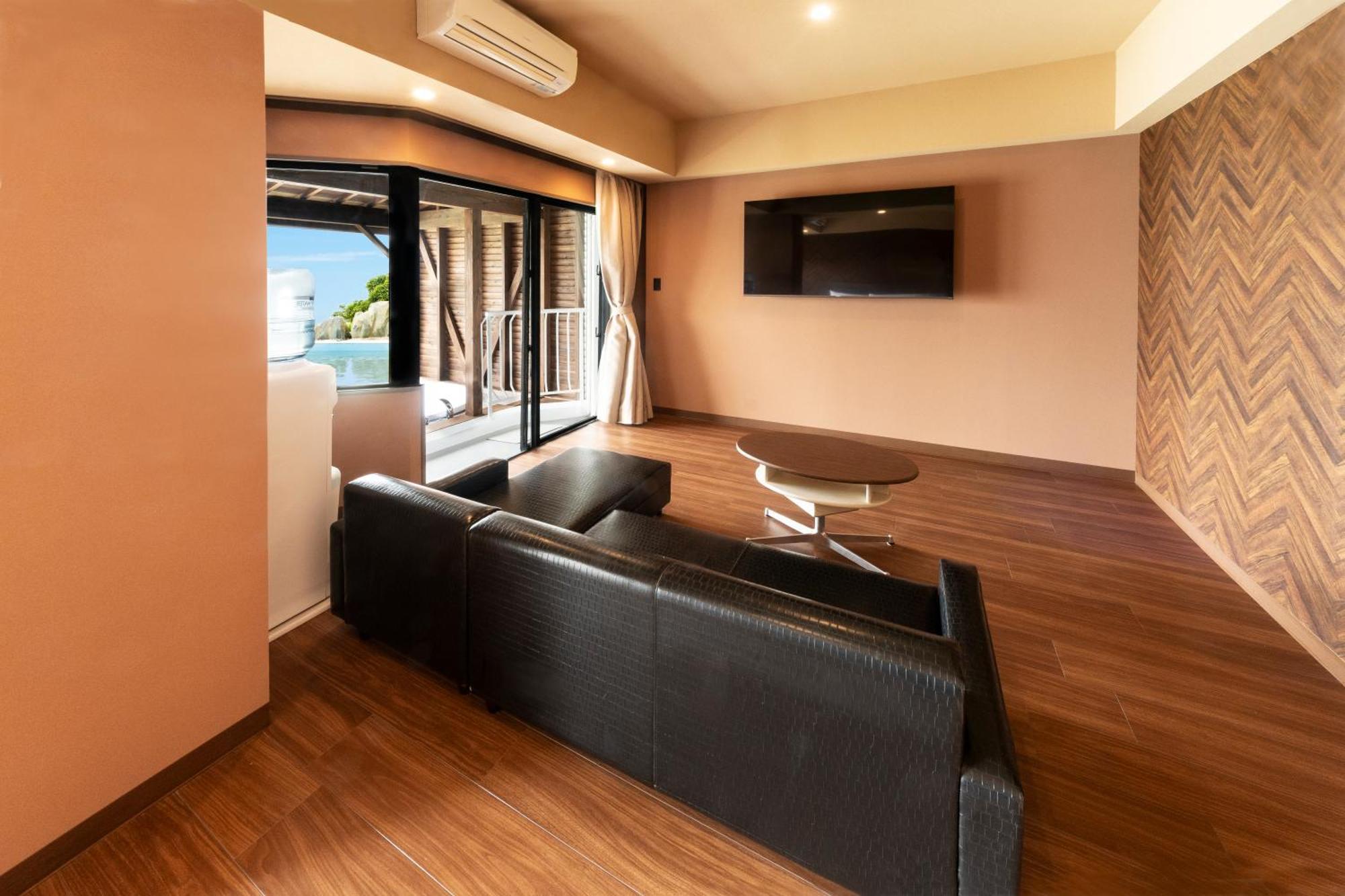 Nagasaki Chapel Coconuts Hotel ＆Resort Isahaya المظهر الخارجي الصورة
