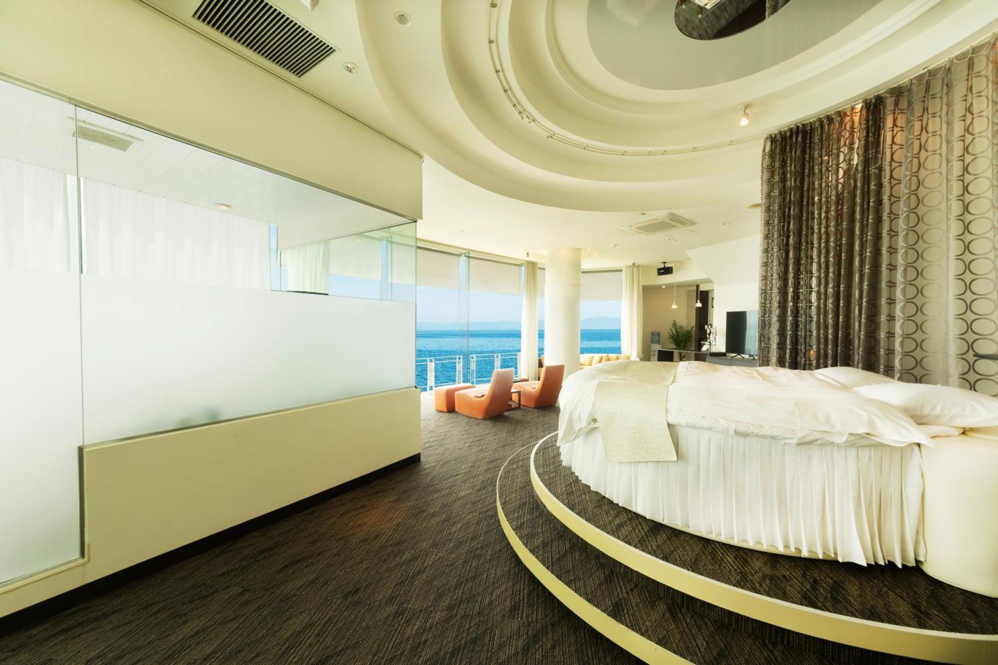 Nagasaki Chapel Coconuts Hotel ＆Resort Isahaya المظهر الخارجي الصورة