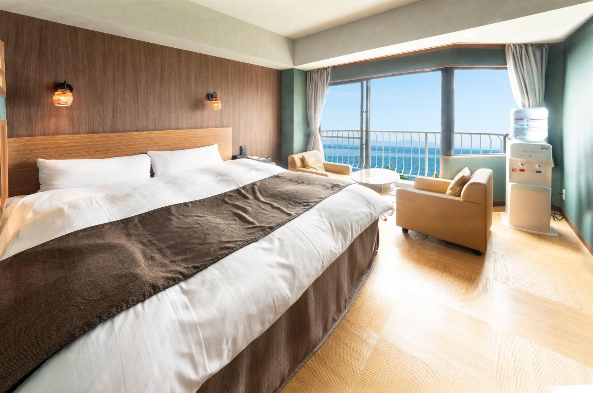 Nagasaki Chapel Coconuts Hotel ＆Resort Isahaya المظهر الخارجي الصورة