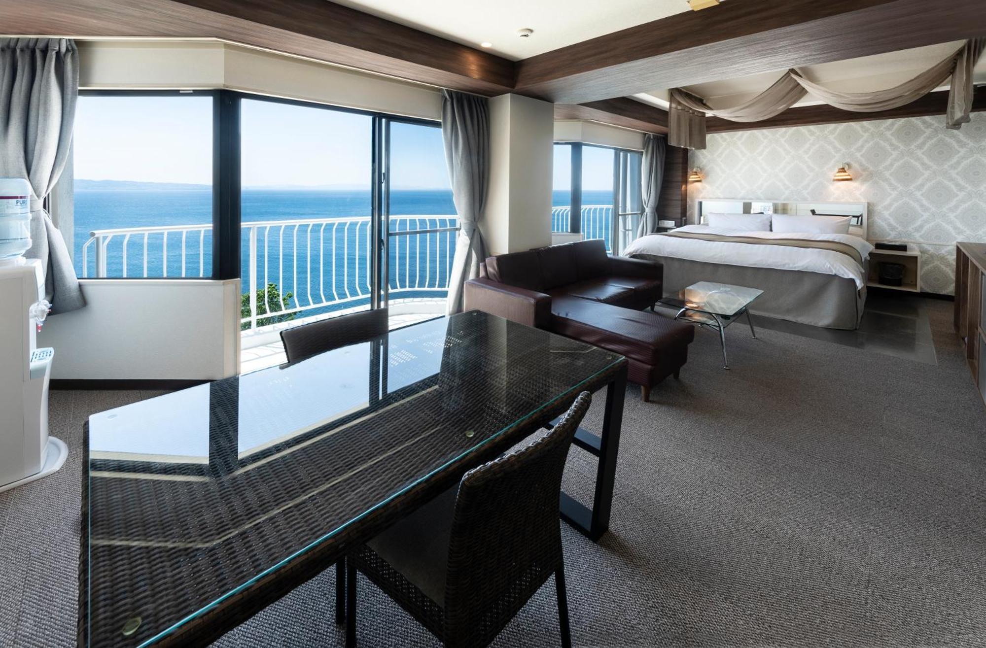 Nagasaki Chapel Coconuts Hotel ＆Resort Isahaya المظهر الخارجي الصورة