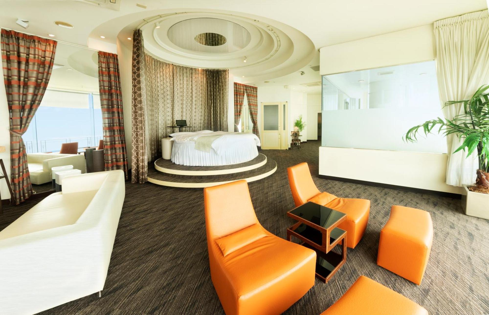 Nagasaki Chapel Coconuts Hotel ＆Resort Isahaya المظهر الخارجي الصورة